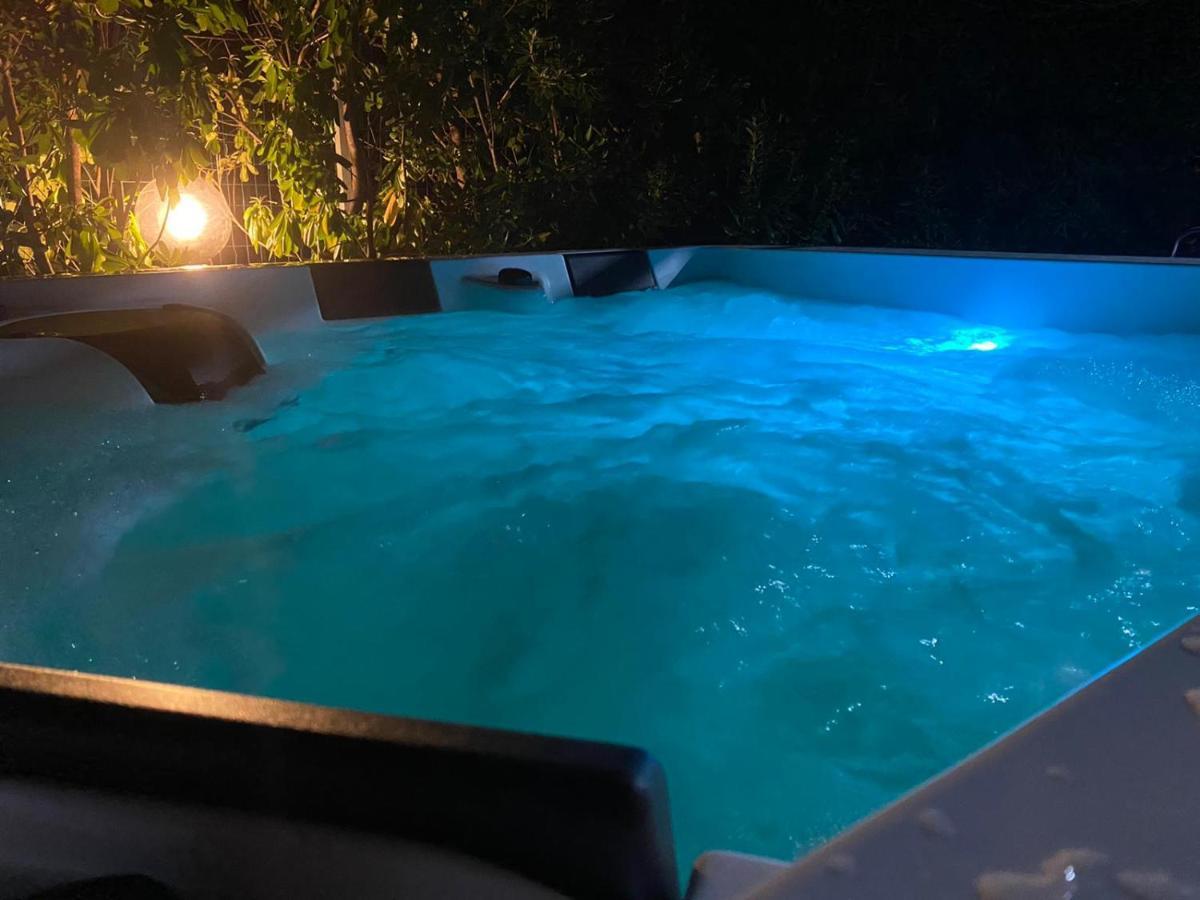 Villa Dettori 산테오도로 외부 사진
