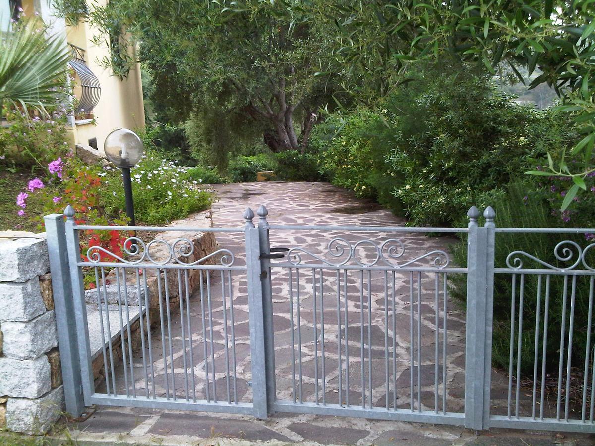 Villa Dettori 산테오도로 외부 사진